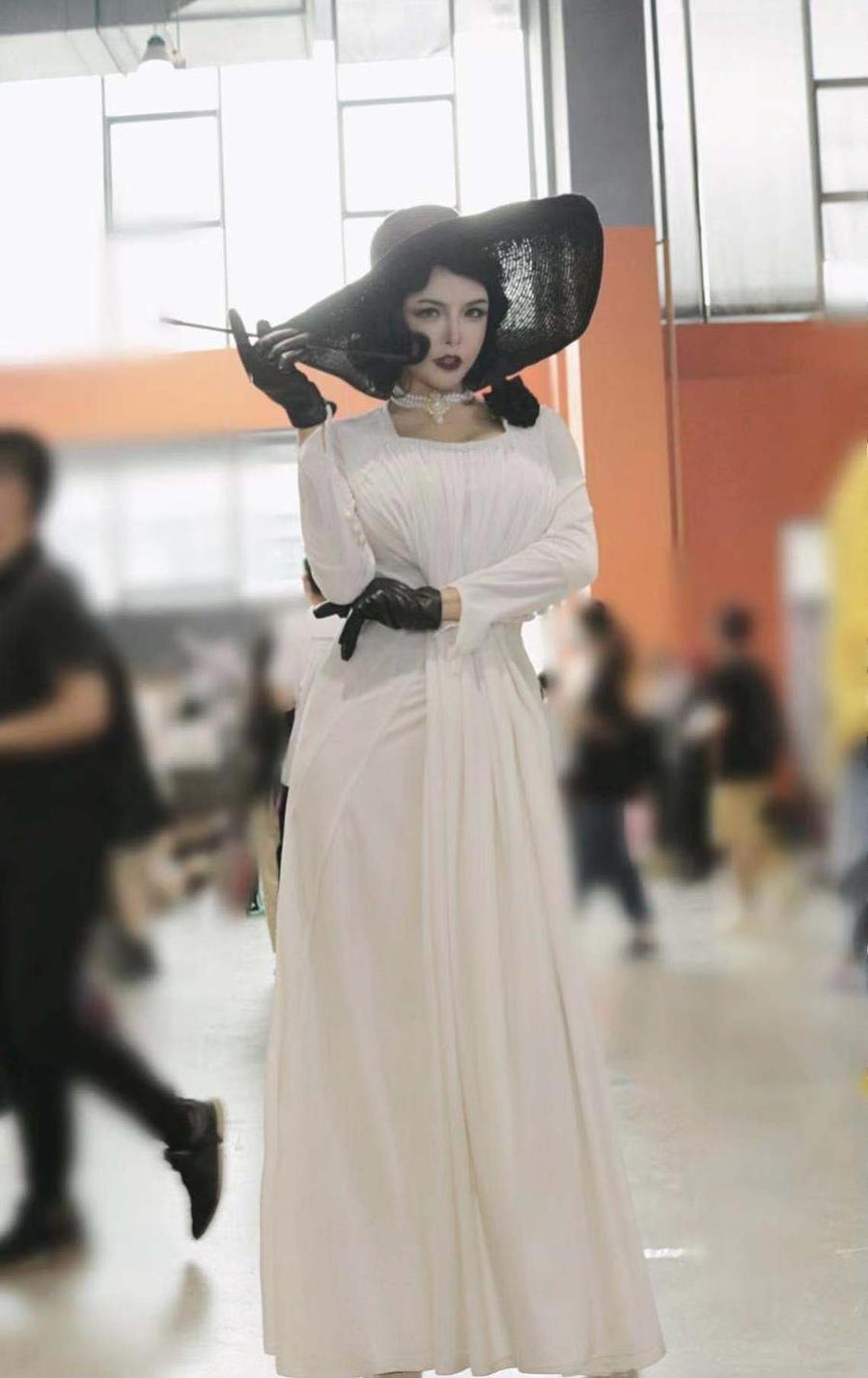 满足你的cosplay爱好，在秋和柯基3点的cosplay照片中寻找灵感